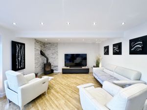 Photo 15- click for photo gallery